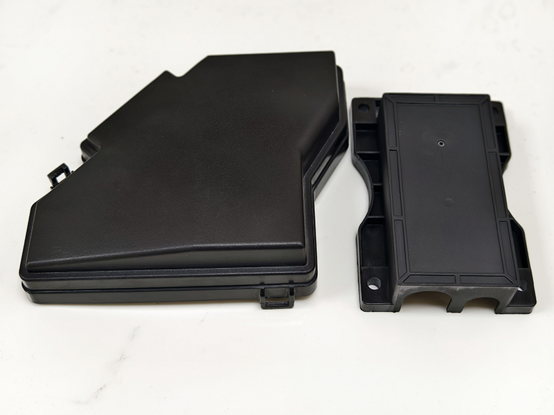 保險(xiǎn)盒蓋子""